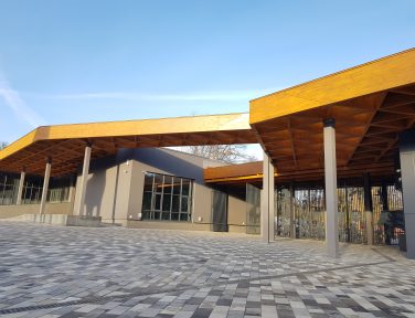 деревянный навес